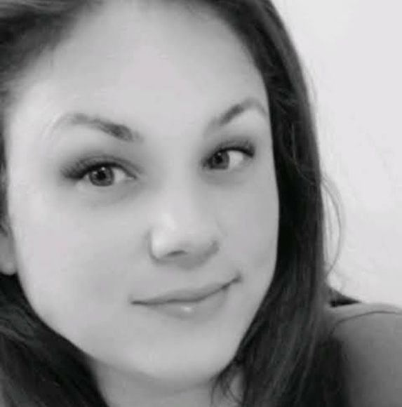 Meet your Posher, Laura - Picture 1 of 1